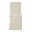 Silla con funda ivory frontal.webp