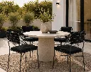 Monaco negra en contexto.webp
